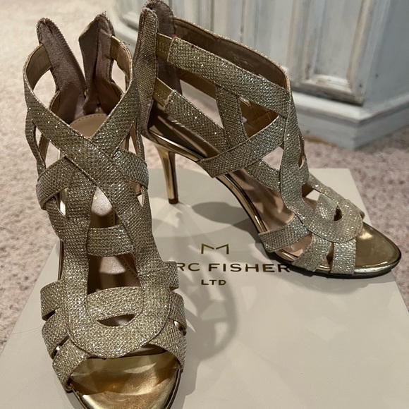 Gold sparkly detailed heels - Picture 4 of 6